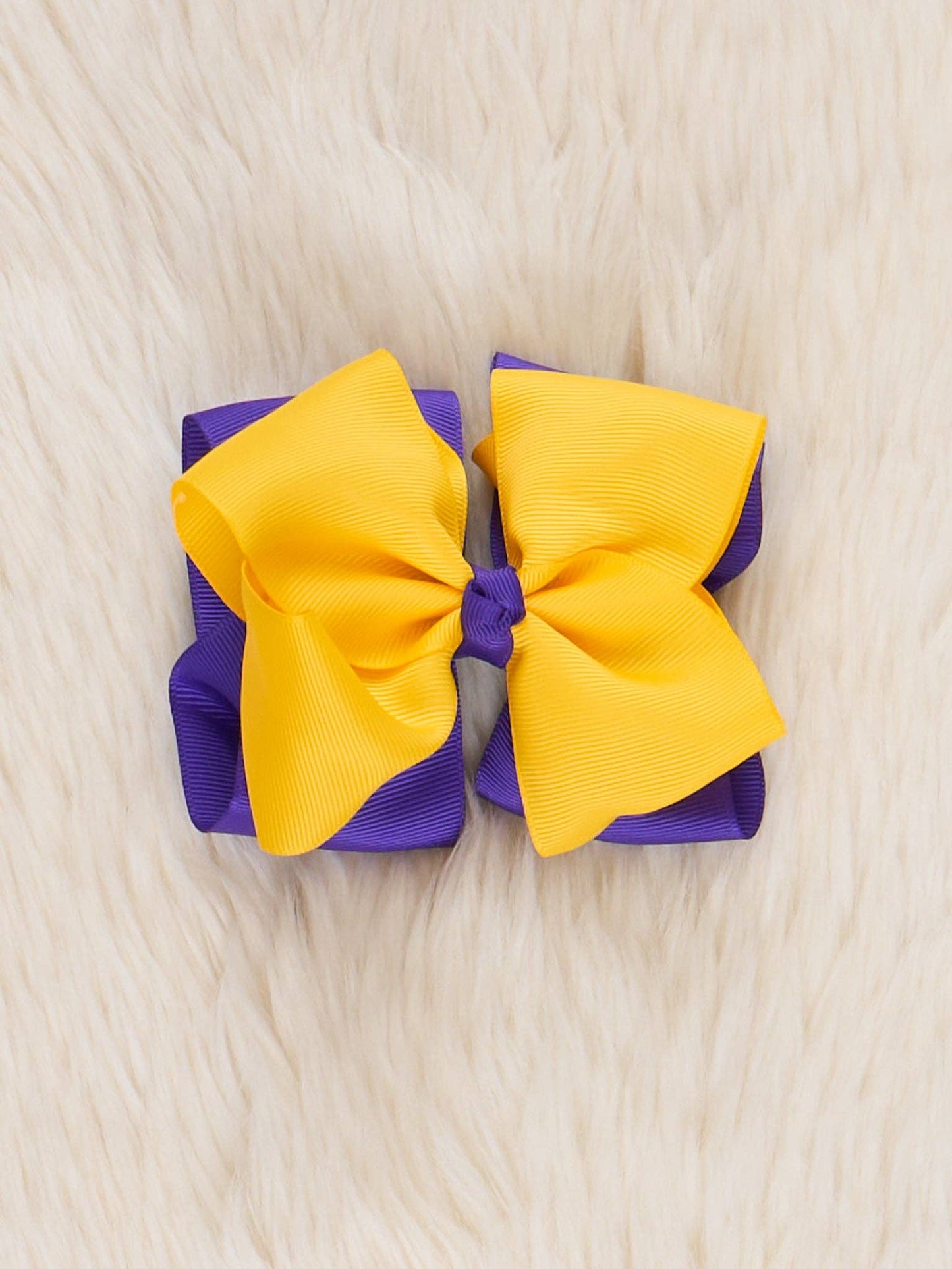 Collegiate Team Bow