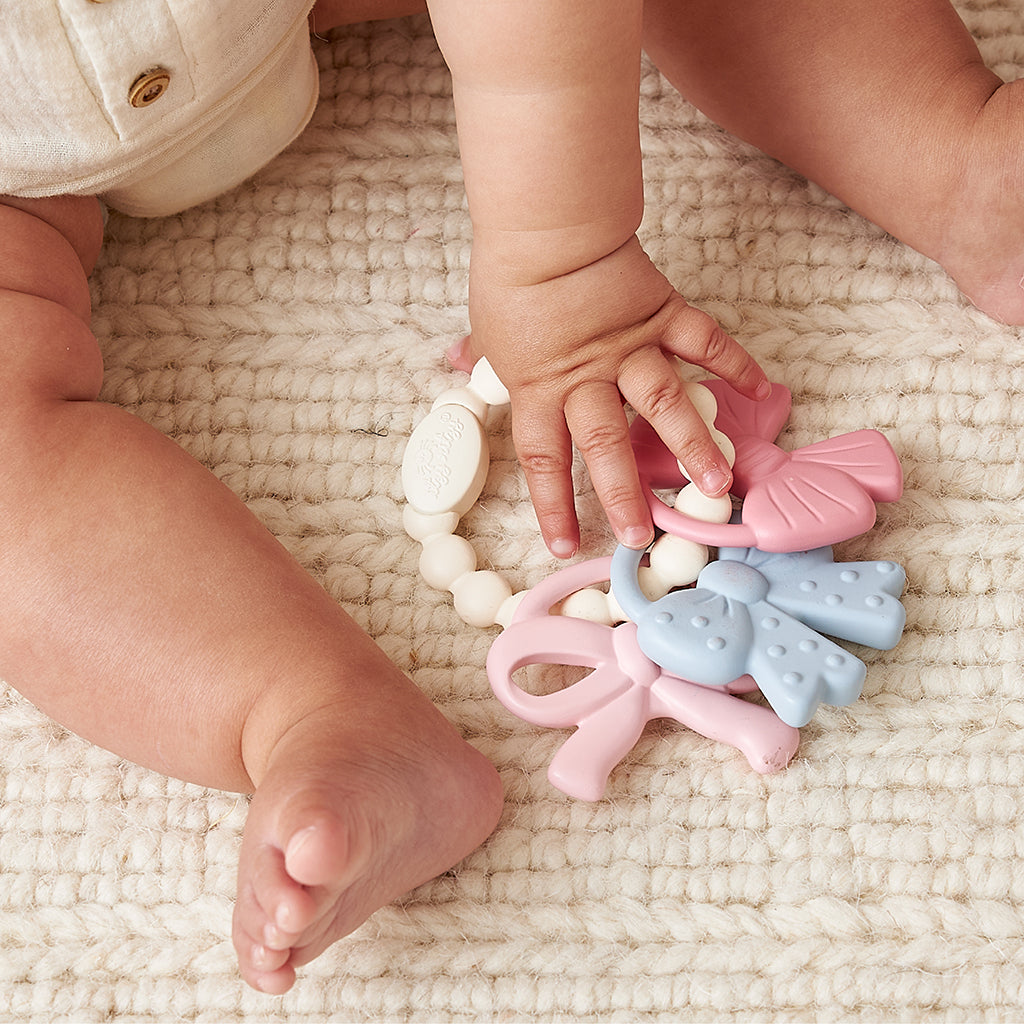 Itzy Ritzy Bitzy Trio Silicone Teether Bows
